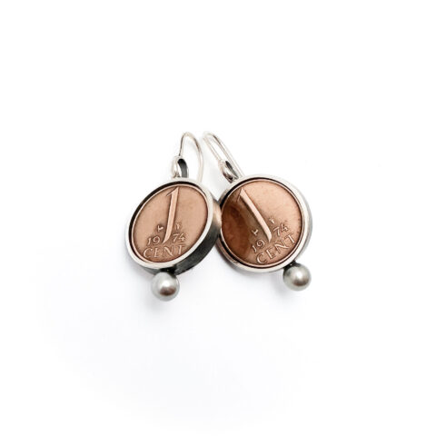 Oorbellen zilver (925) met 1 cent en grijze parels "Number One"