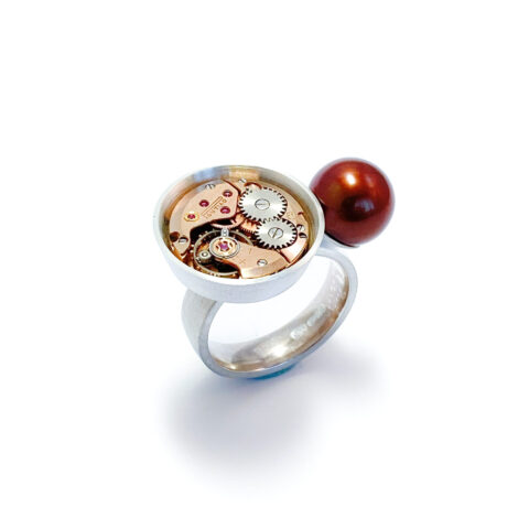 Ring silver (925) with mechanical movement "Pontiac"and Pearl